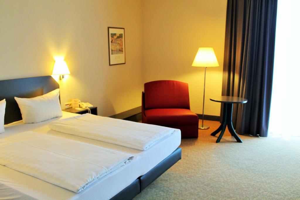 Hotel Woerth Wörth an der Isar Eksteriør billede