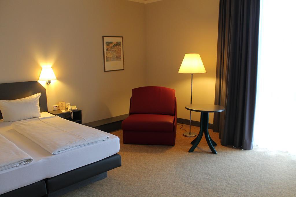 Hotel Woerth Wörth an der Isar Eksteriør billede